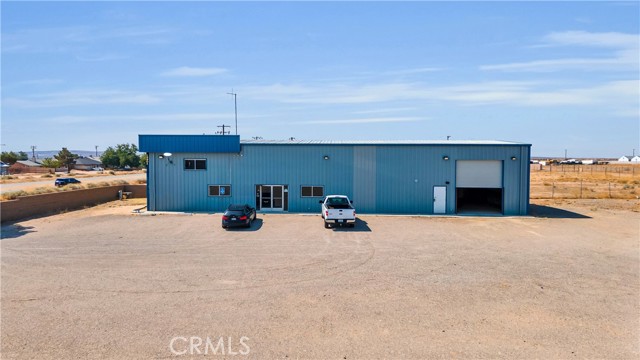 Image 2 of 27 For 19901 Neuralia Road