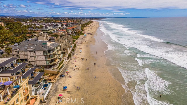 450 Anchor Way, Carlsbad CA: https://media.crmls.org/medias/c255b282-7744-4fca-815f-49c09cccbd3b.jpg