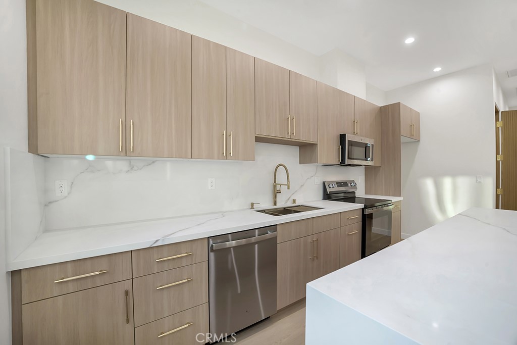 MLS #SR25264027 image #9