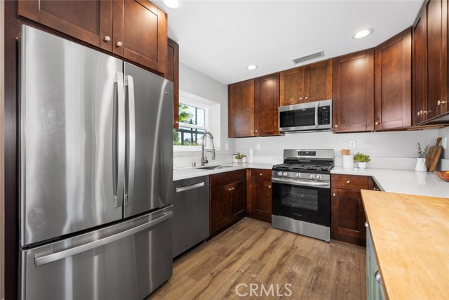4513 E Cervato Street, Long Beach CA: https://media.crmls.org/medias/c256363b-d258-43b6-812e-c440fee9e65c.jpg