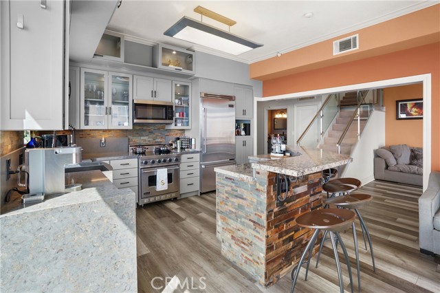 Detail Gallery Image 12 of 33 For 488 E Ocean #P2,  Long Beach,  CA 90802 - 1 Beds | 2 Baths