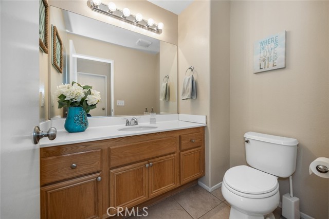 Detail Gallery Image 13 of 54 For 8847 Flintridge Ln, Corona,  CA 92883 - 3 Beds | 2/1 Baths