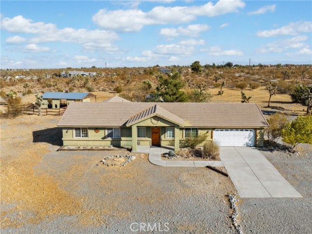 Detail Gallery Image 1 of 37 For 11323 Minero Rd, Pinon Hills,  CA 92372 - 3 Beds | 2 Baths