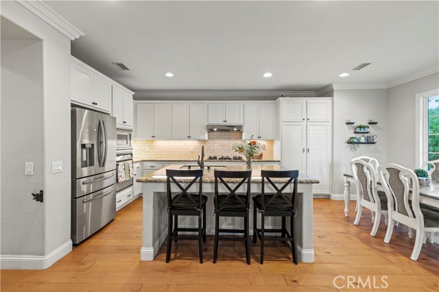 Detail Gallery Image 7 of 34 For 24303 Las Palmas St, Valencia,  CA 91355 - 4 Beds | 3 Baths