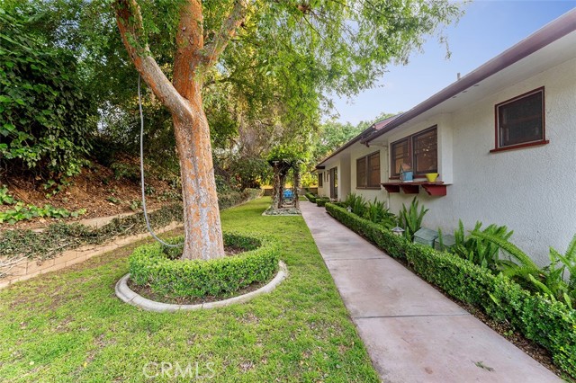 Detail Gallery Image 36 of 50 For 1940 Arroyo Dr, Riverside,  CA 92506 - 4 Beds | 3 Baths