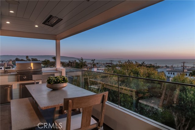 1215 Fisher Ave, Manhattan Beach, California 90266, 5 Bedrooms Bedrooms, ,5 BathroomsBathrooms,Residential,Sold,Fisher Ave,SB23185972