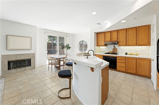 Detail Gallery Image 9 of 33 For 14 Lilac, Irvine,  CA 92618 - 3 Beds | 3 Baths