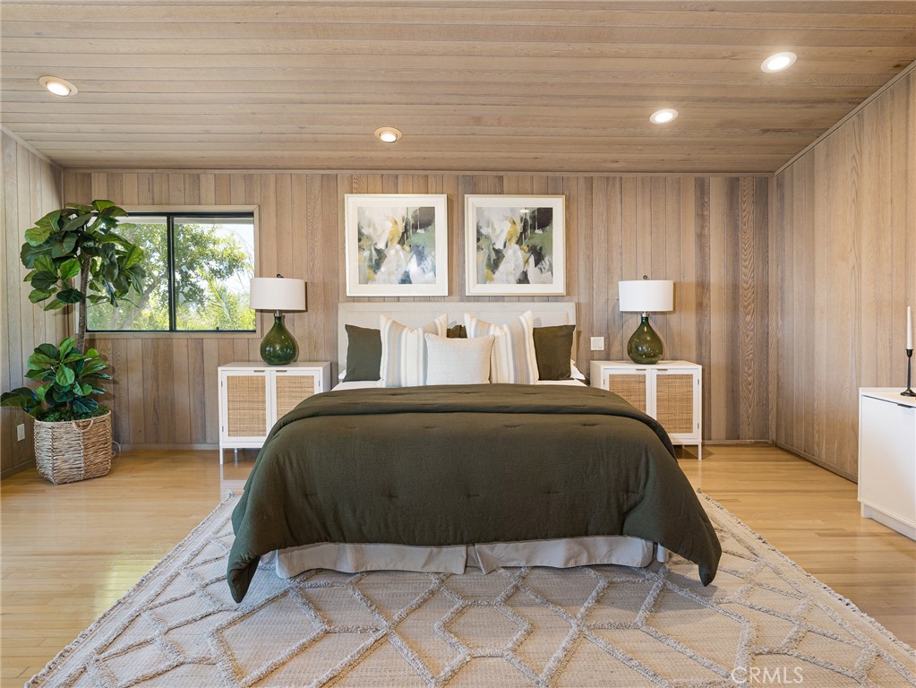 https://media.crmls.org/medias/c2592a1f-a204-40e2-8646-6f27335b12c7.jpg?preset=X-Large
