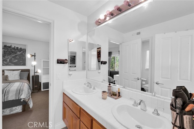 Detail Gallery Image 18 of 62 For 515 Chippendale Ave, Simi Valley,  CA 93065 - 5 Beds | 4 Baths