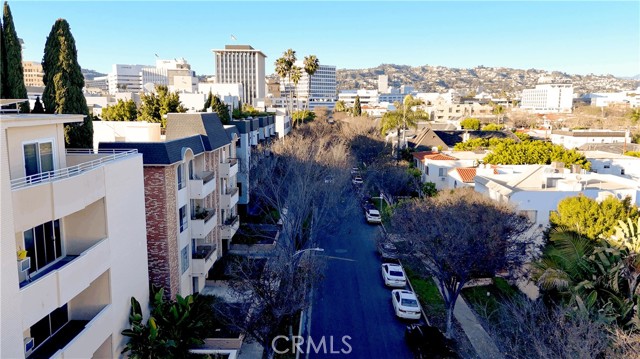 Detail Gallery Image 19 of 19 For 241 S Reeves Dr #302,  Beverly Hills,  CA 90212 - 2 Beds | 2/1 Baths