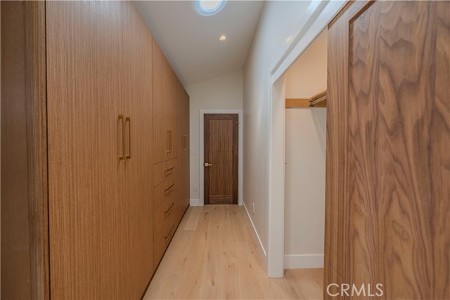 9141 Aloha Drive, Huntington Beach CA: https://media.crmls.org/medias/c25c2460-5688-49b7-808c-ebef3be83fc4.jpg
