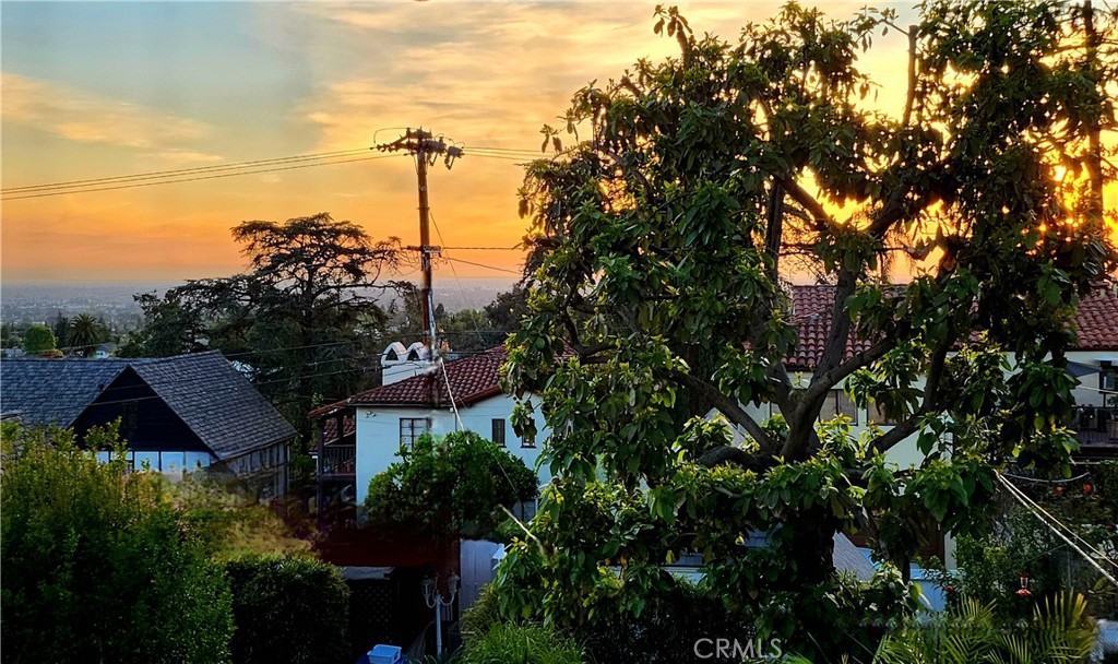 https://media.crmls.org/medias/c25c8992-5ee1-4458-aa86-23a1784a4fc7.jpg?preset=X-Large