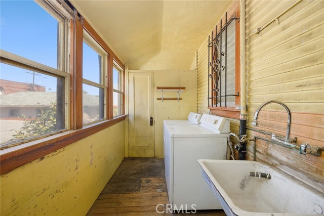 2611 Sichel Street, Los Angeles CA: https://media.crmls.org/medias/c25ca57d-b936-4dbd-ae39-40807f4118a2.jpg