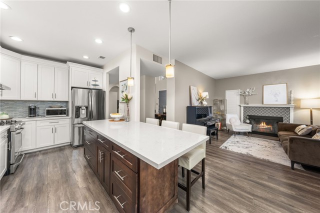 Detail Gallery Image 12 of 38 For 2130 Almeria St #101,  Corona,  CA 92879 - 3 Beds | 2/1 Baths