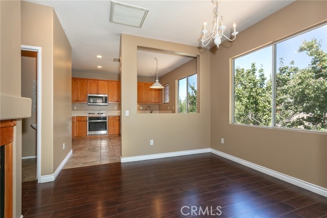 Detail Gallery Image 14 of 24 For 1750 Tallowberry Ln, Simi Valley,  CA 93065 - 3 Beds | 2/1 Baths