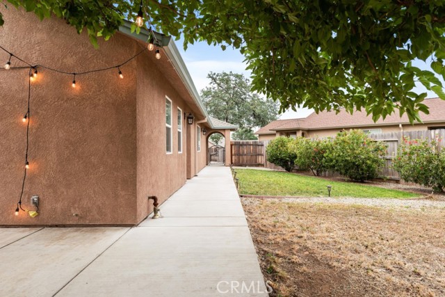 Detail Gallery Image 18 of 34 For 969 August Way, Redding,  CA 96003 - 3 Beds | 2 Baths