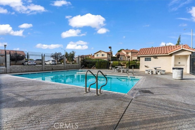 17628 Landis Drive, Victorville CA: https://media.crmls.org/medias/c25ec14b-e9c9-43ed-bd0e-de8de37ebedf.jpg