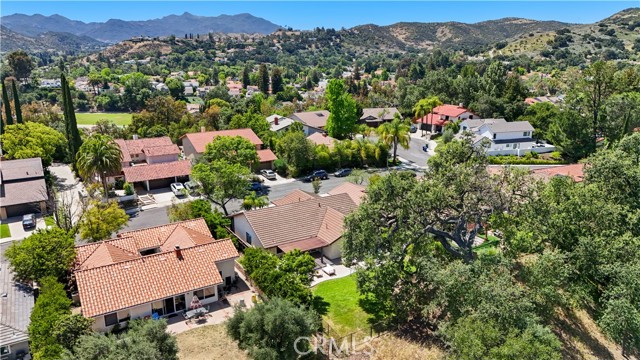 854 Rim Crest, Westlake Village CA: https://media.crmls.org/medias/c25ec998-482c-4ae8-b7ec-7d5b09476d9a.jpg