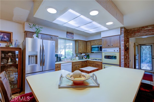 2341 Village Circle Drive, Atwater CA: https://media.crmls.org/medias/c25ee986-47b8-4d8f-9654-1a0039f8582f.jpg