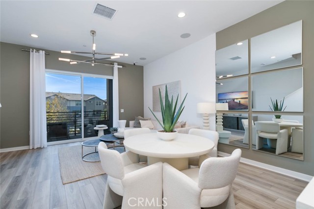 Detail Gallery Image 10 of 37 For 1077 Cadence, Irvine,  CA 92618 - 4 Beds | 4 Baths