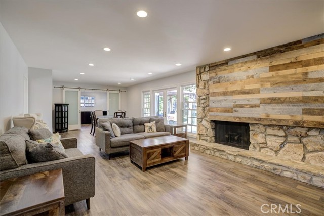 17127 Lorillard Street photo 6