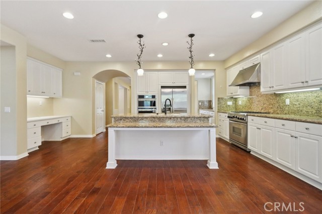 27 Antique Rose, Irvine CA: https://media.crmls.org/medias/c260192d-e78c-4aaf-b78d-e1dbabc06249.jpg