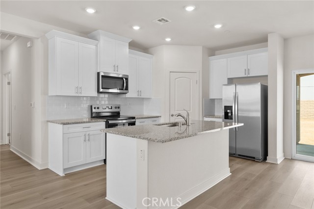 14873 Desert Lily, Apple Valley CA: https://media.crmls.org/medias/c260edfc-8612-4314-a9ec-dbd8717df68c.jpg