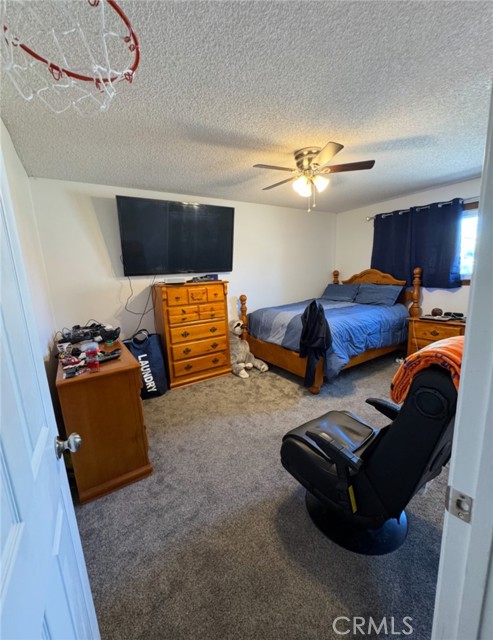 6801 Rycroft Drive, Riverside CA: https://media.crmls.org/medias/c2615ee1-6c7c-40b6-baf1-92cd17eaac55.jpg