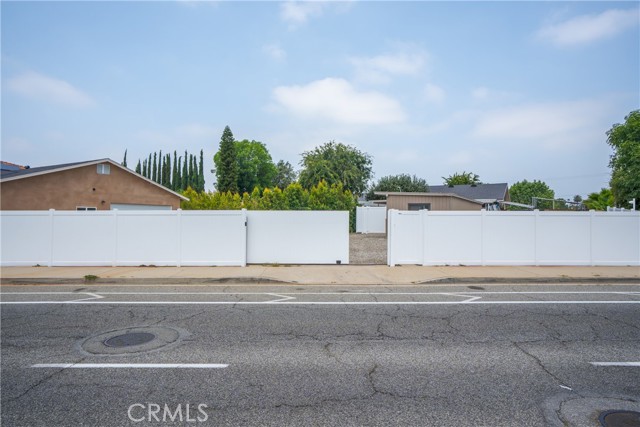 1734 E Ruddock Street, Covina CA: https://media.crmls.org/medias/c2619d49-7b25-4677-83f1-34a619e9a852.jpg