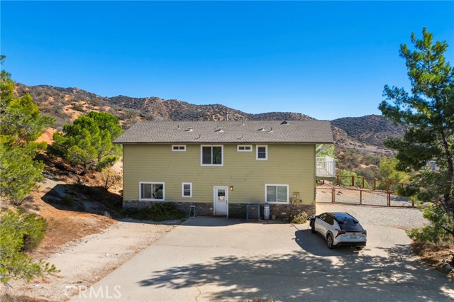 Detail Gallery Image 2 of 42 For 35607 Red Rover Mine, Acton,  CA 93510 - 5 Beds | 3 Baths