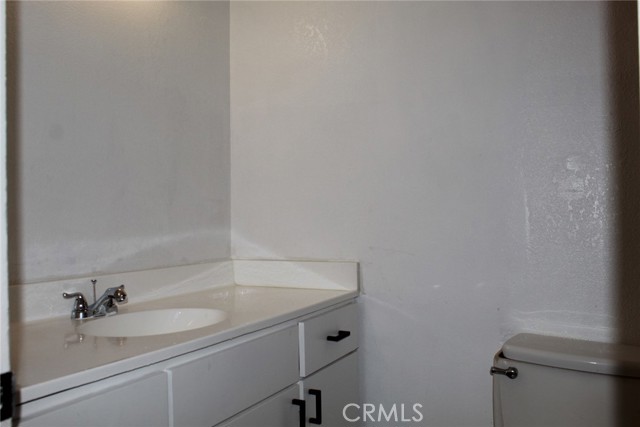 Detail Gallery Image 16 of 33 For 14400 Woodland Dr, Victorville,  CA 92395 - 3 Beds | 2 Baths