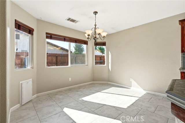 Detail Gallery Image 20 of 54 For 2431 S Cedar, Visalia,  CA 93292 - 3 Beds | 2 Baths