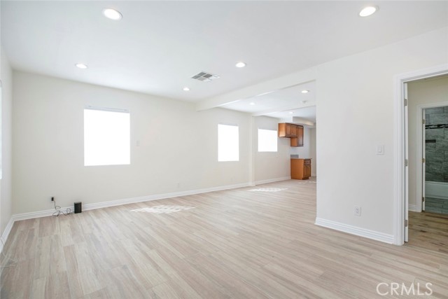 10955 Burnet Avenue, Mission Hills (San Fernando) CA: https://media.crmls.org/medias/c263ff43-bdbd-4827-8abe-1b4ba1131e5e.jpg