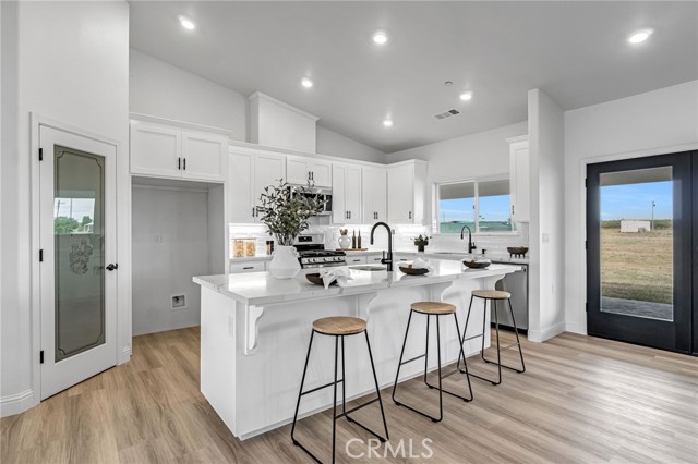 Detail Gallery Image 11 of 38 For 21035 Forest Glen, Madera,  CA 93638 - 4 Beds | 3 Baths