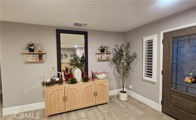 Image 3 of 61 For 7556 Frazer  