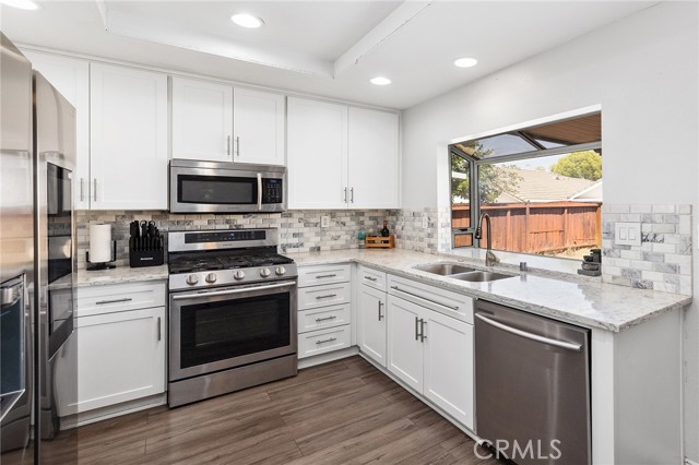 Detail Gallery Image 13 of 34 For 30146 Westlake Dr, Menifee,  CA 92584 - 2 Beds | 2 Baths