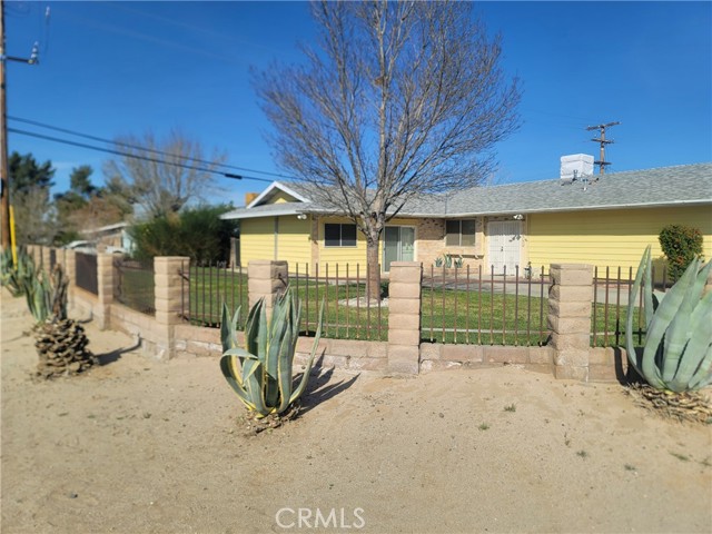 Detail Gallery Image 5 of 43 For 21000 79th, California City,  CA 93505 - 3 Beds | 2 Baths