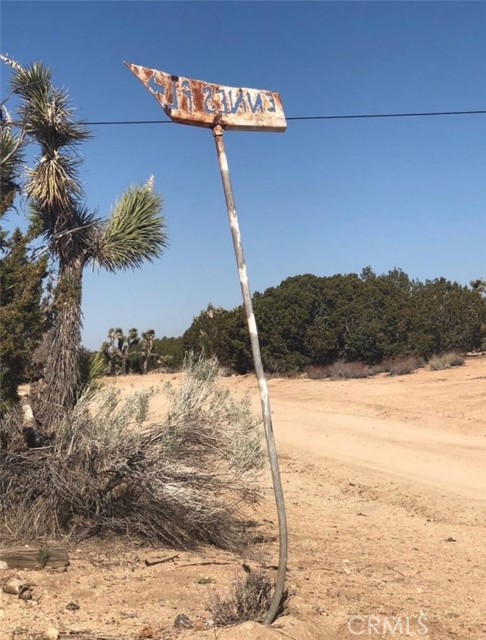 195 Ste/2 Min Bg, Llano CA: https://media.crmls.org/medias/c2668a9a-4231-41a7-bbcc-b1cf81a56ca8.jpg