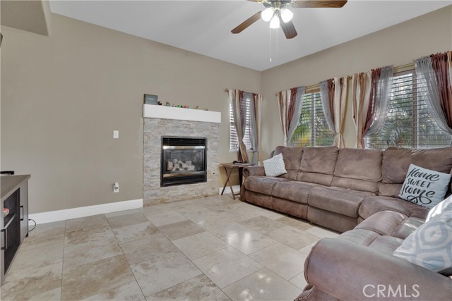 Detail Gallery Image 7 of 28 For 1613 7th St, Hughson,  CA 95326 - 4 Beds | 2/1 Baths