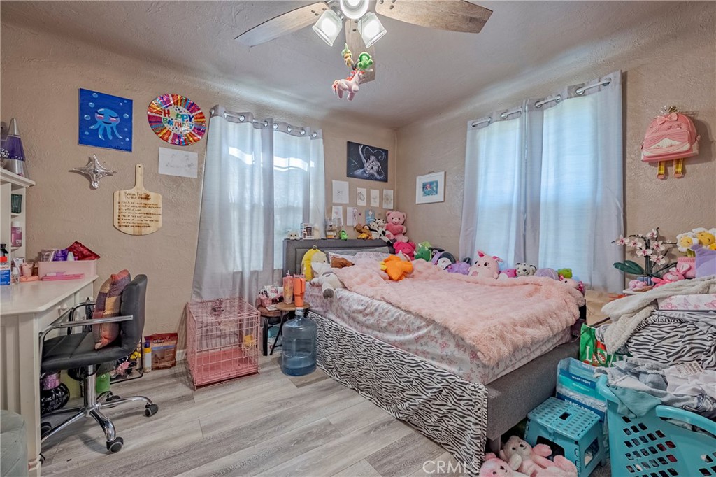 https://media.crmls.org/medias/c2676c33-09f6-4da0-881d-268b85a01bce.jpg?preset=X-Large