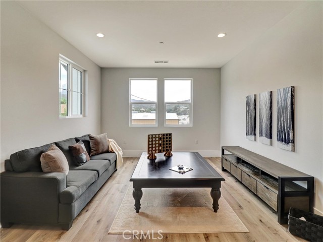 35886 Wildwood Crest Drive, Yucaipa CA: https://media.crmls.org/medias/c267f5f3-11ad-46e3-909e-656e9aedb5ec.jpg
