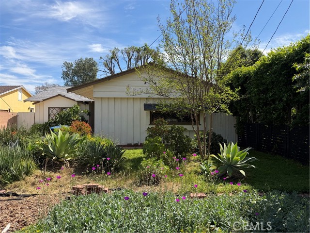 Front Image Thumbnail for CROC26063432