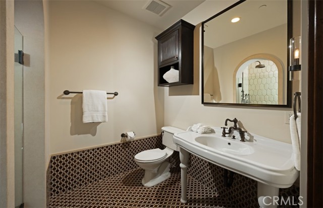 1 Clear Water, Newport Coast CA: https://media.crmls.org/medias/c268bd3a-d24c-4446-ac99-de74d9c9a57e.jpg