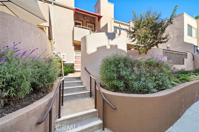 25761 Le Parc, Lake Forest CA: https://media.crmls.org/medias/c2690896-d878-477d-995f-cd74a04cf0dc.jpg