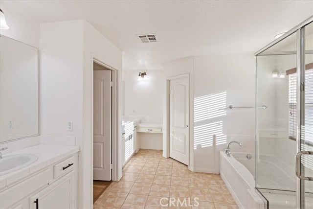 21567 Coral Rock Lane, Wildomar CA: https://media.crmls.org/medias/c2695f3f-6af2-4b67-91c6-e4bd5cd6a193.jpg