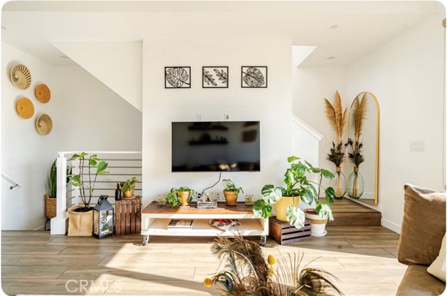 Detail Gallery Image 3 of 36 For 285 Dockside, San Pedro,  CA 90731 - 3 Beds | 3/1 Baths