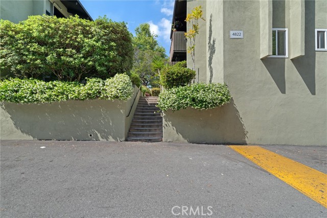 4822 Hollow Corner Road, Culver City CA: https://media.crmls.org/medias/c269d3a0-3824-452d-b178-8b96c2acc88d.jpg