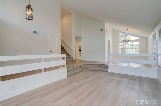 Detail Gallery Image 5 of 36 For 27 Earlymorn, Irvine,  CA 92614 - 4 Beds | 2/1 Baths