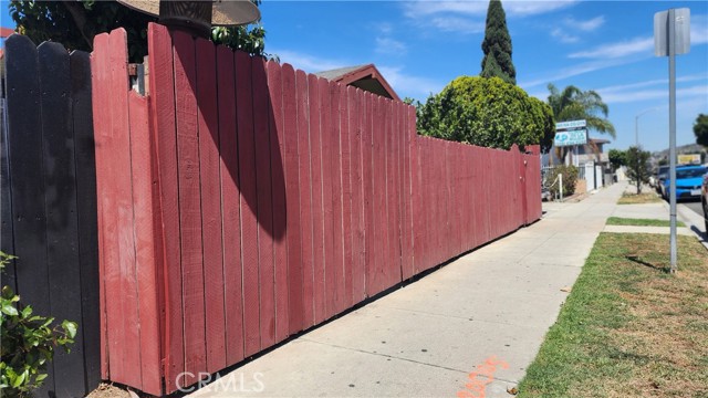 Detail Gallery Image 9 of 9 For 1105 Cherry Ave, Long Beach,  CA 90813 - – Beds | – Baths