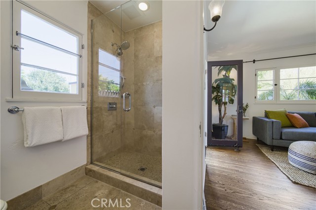 Detail Gallery Image 26 of 63 For 516 E Stocker St, Glendale,  CA 91207 - 4 Beds | 3 Baths